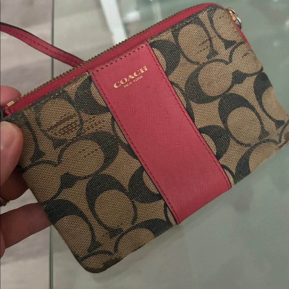 Coach Leather Wristlet wallet - Picture 2 of 8